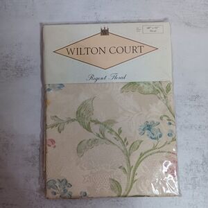 VTG Wilton Court Tablecloth 60x84 Oval Regent Floral Cottagecore Shabby Chic NWT